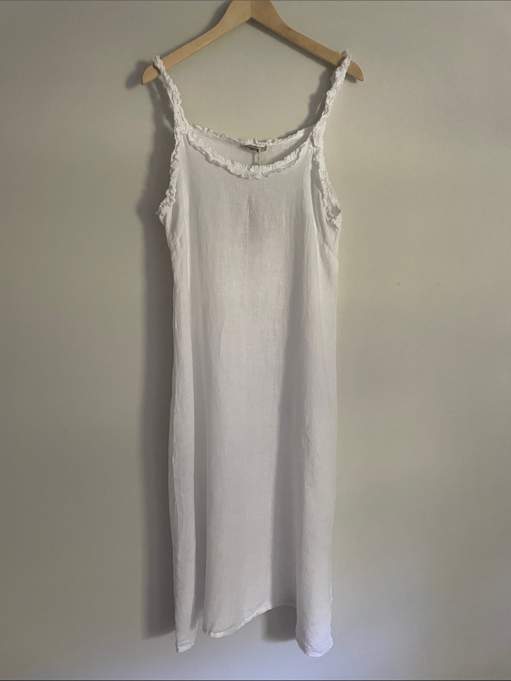 Francesca Bettini White Linen Ruffle Edge Midi Dress. L. NWT